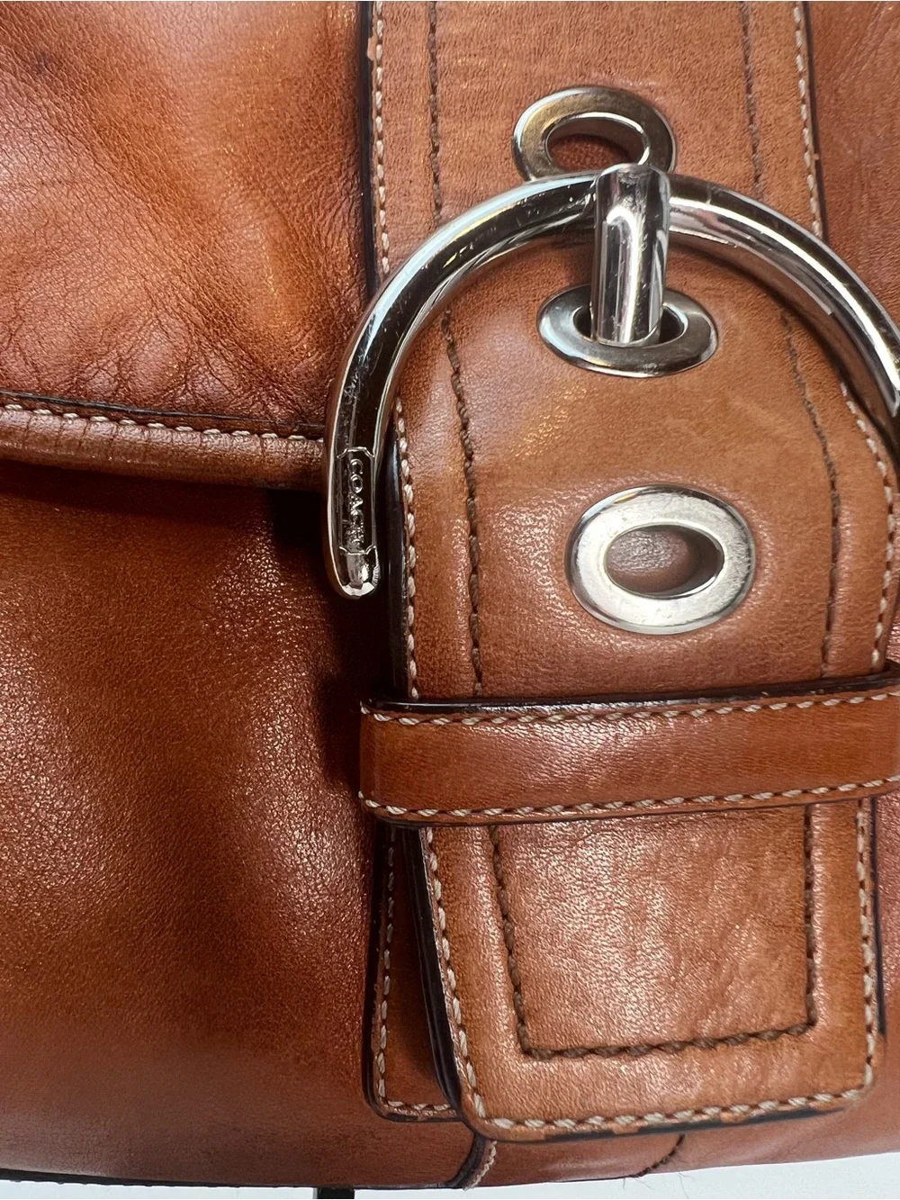 VINTAGE Coach Soho Flap Shoulder Bag British Tan Leather F10192 Y2K